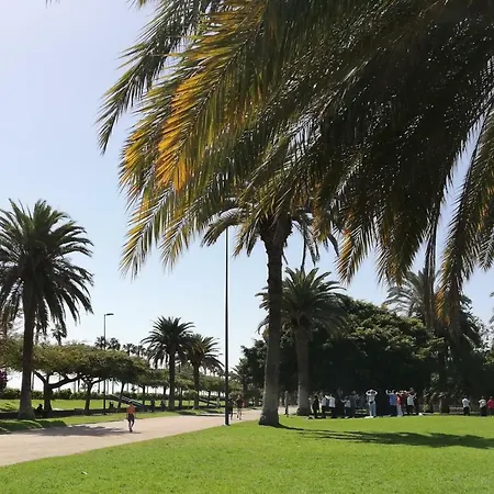 La Marina-ciudad Jardin Apartment *